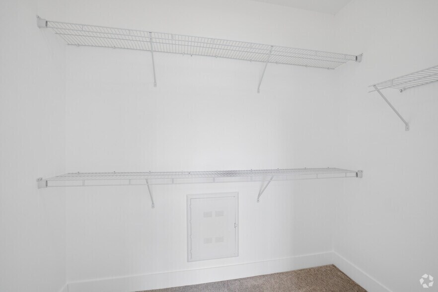 More Photos Of 14801 Statesville Rd, Huntersville Apartments For Sale