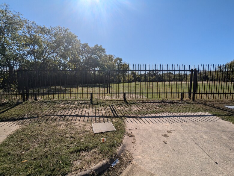 Primary Photo Of 7701 Chapin Rd, Benbrook Land For Sale