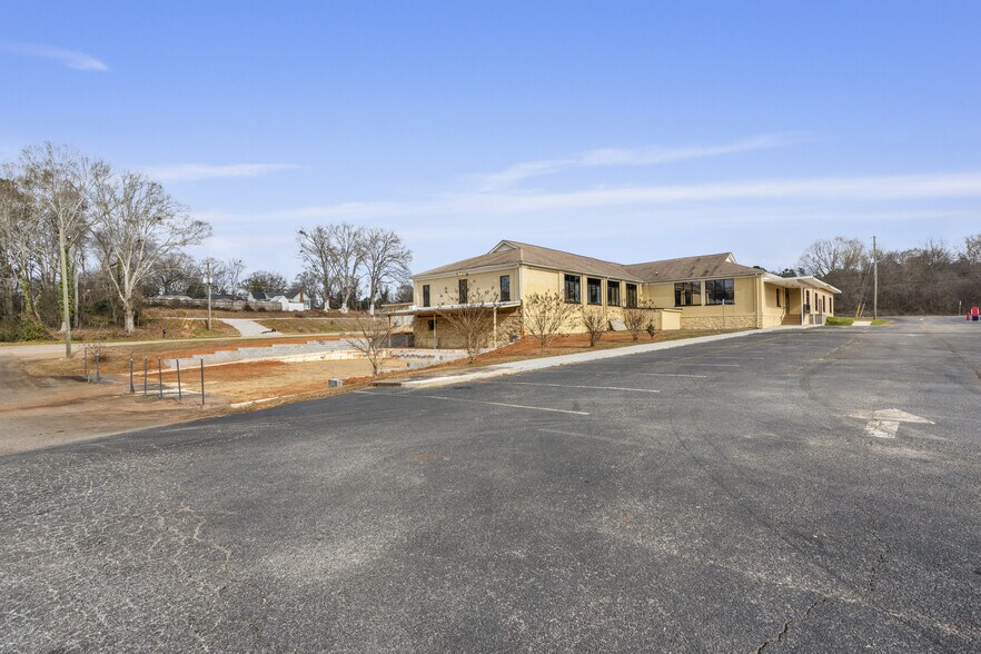 More Photos Of 3955 Highway 53, Hoschton Freestanding For Sale