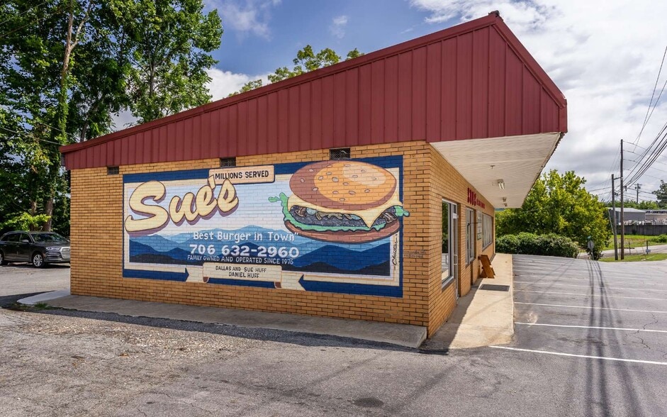 Primary Photo Of 3855 E First St, Blue Ridge Restaurant For Sale