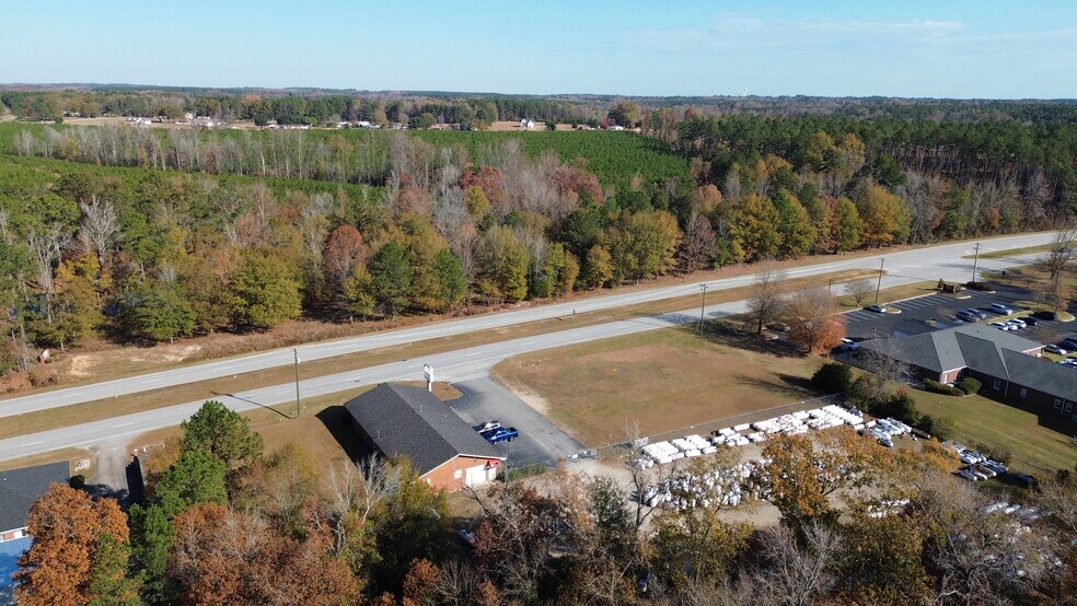 More Photos Of 1220 East Blvd, Chesterfield Showroom For Lease