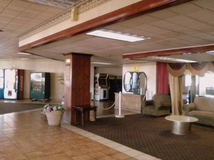 More Photos Of 1441 E Brooks Rd, Memphis Hotel For Sale
