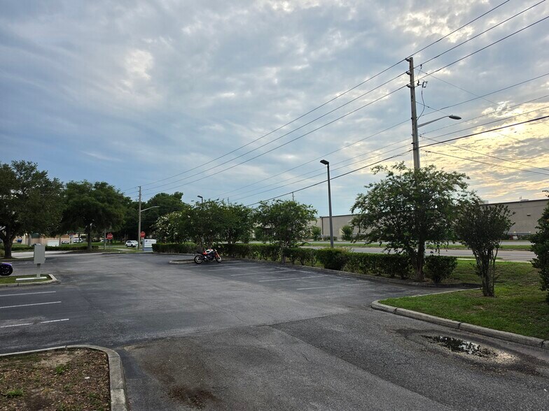More Photos Of 2201 SW 19th Ave Rd, Ocala Freestanding For Lease