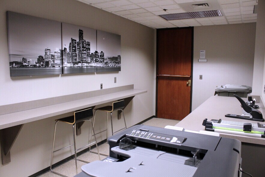 More Photos Of 39111 W 6 Mile Rd, Livonia Coworking Space