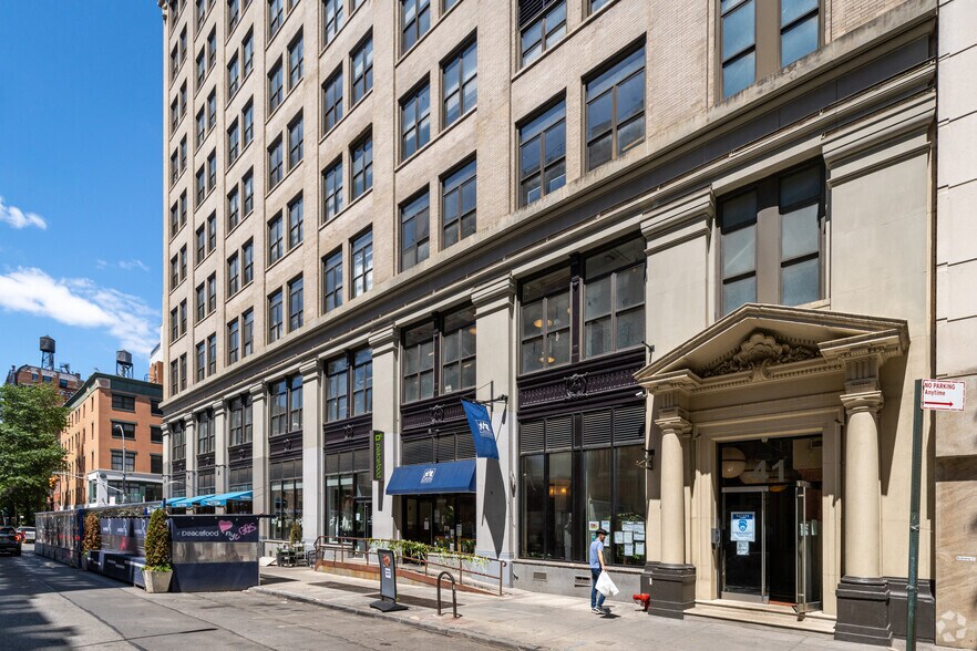 More Photos Of 41 E 11th St, New York Loft Creative Space For Lease