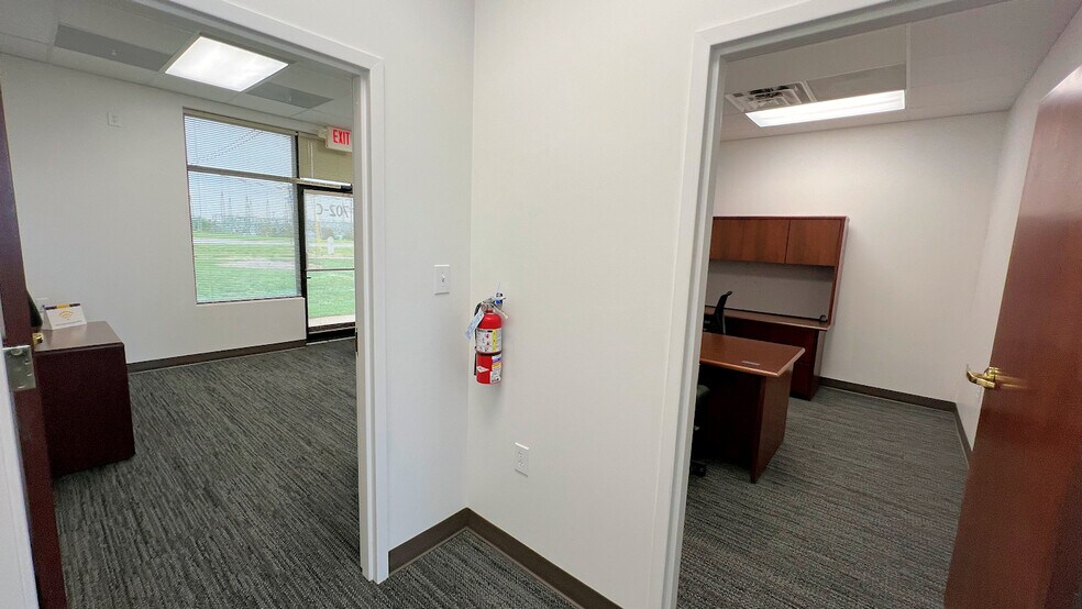 More Photos Of 702 Brawley School Rd, Mooresville Storefront Retail Office For Lease
