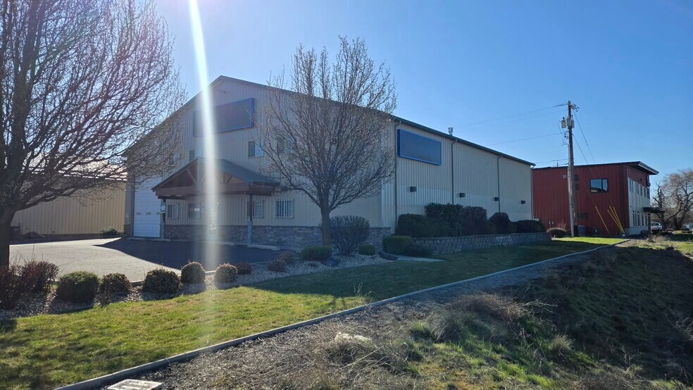 More Photos Of 3606 E Wellesley Ave, Spokane Service For Lease