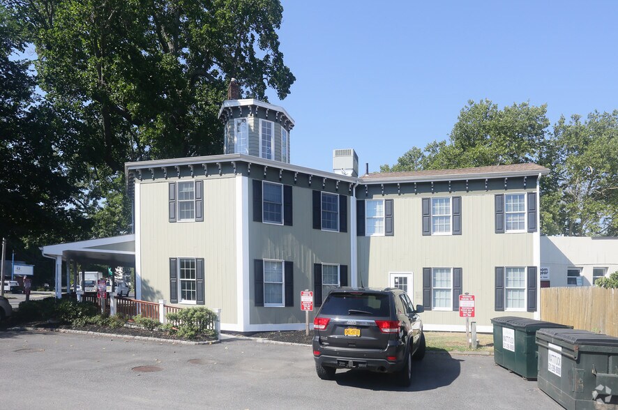 More Photos Of 50 Love Ln, Mattituck Office For Lease