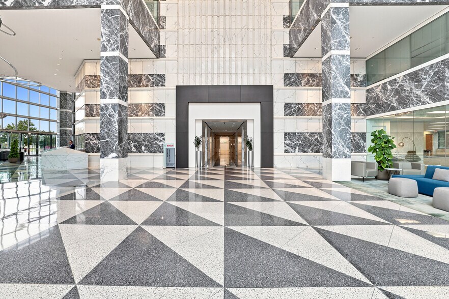 More Photos Of 1 Tower Ln, Oakbrook Terrace Office For Lease