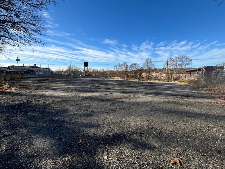 More Photos Of 1081 Millbury St, Worcester Land For Lease