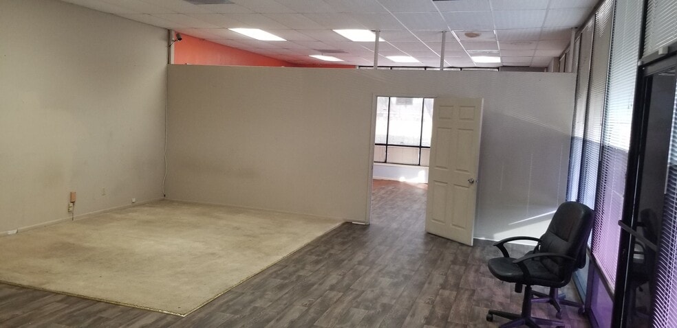 More Photos Of 1361-1367 Saviers Rd, Oxnard Storefront Retail Office For Lease