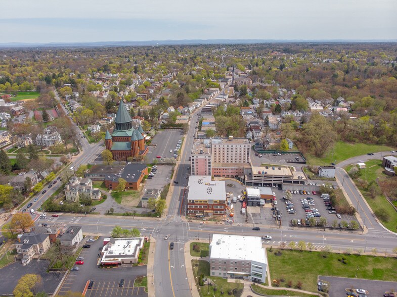 More Photos Of 111 Nott Ter, Schenectady Auto Repair For Sale