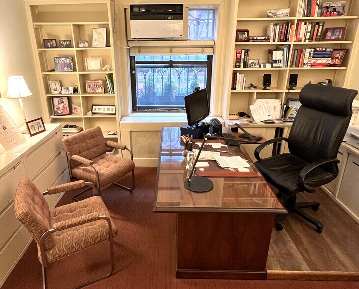 More Photos Of 1158 Fifth Ave, New York Coworking Space
