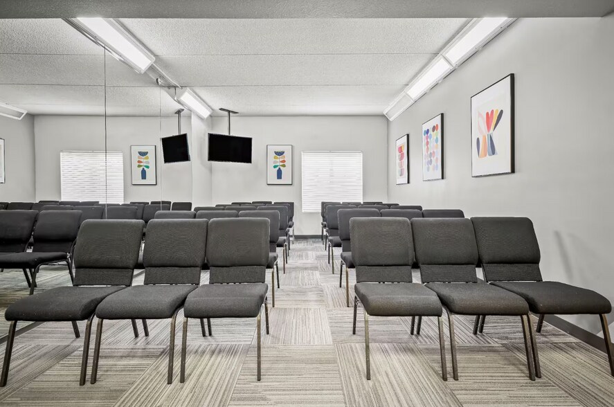 More Photos Of 8730 NW 27th St, Miami Hotel For Sale