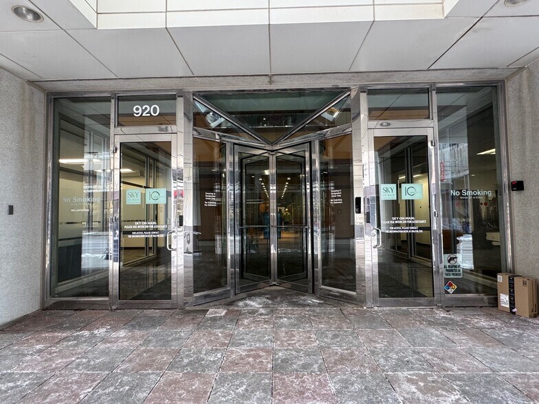 More Photos Of 10 W 9th St, Kansas City Office For Lease