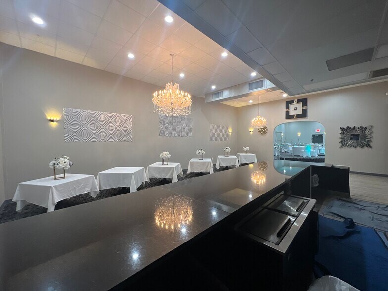 More Photos Of 8740 Ohio Dr, Plano Storefront For Lease