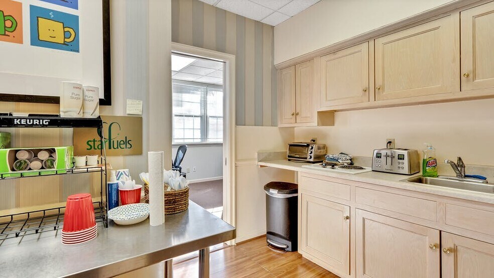 More Photos Of 285 Grand Ave, Englewood Medical For Lease