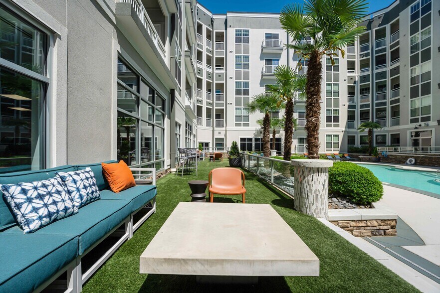 More Photos Of 900 E Six Forks Rd, Raleigh Apartments For Lease