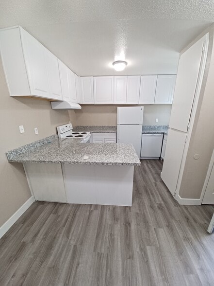 More Photos Of 7259 S Land Park Dr, Sacramento Apartments For Sale