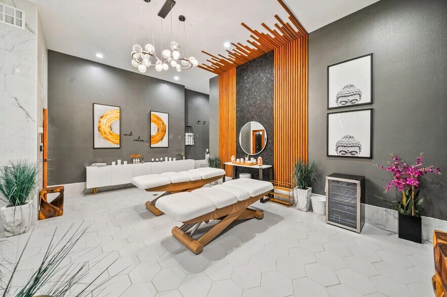 More Photos Of 521 Muirfield Loop, Reunion Specialty For Sale