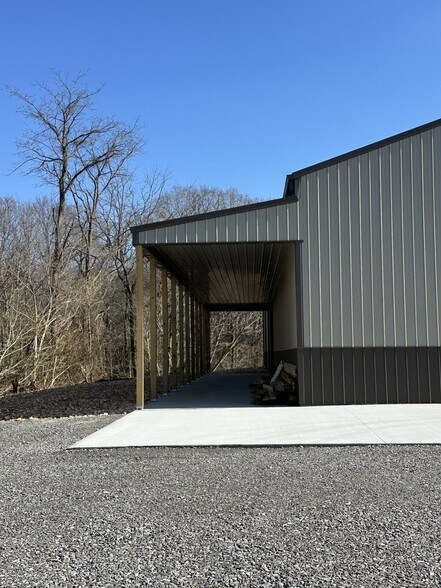 More Photos Of 77 Meadows Rd, Henry Flex For Lease