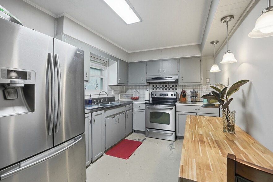 More Photos Of 14309 Stenum St, Biloxi Flex For Sale