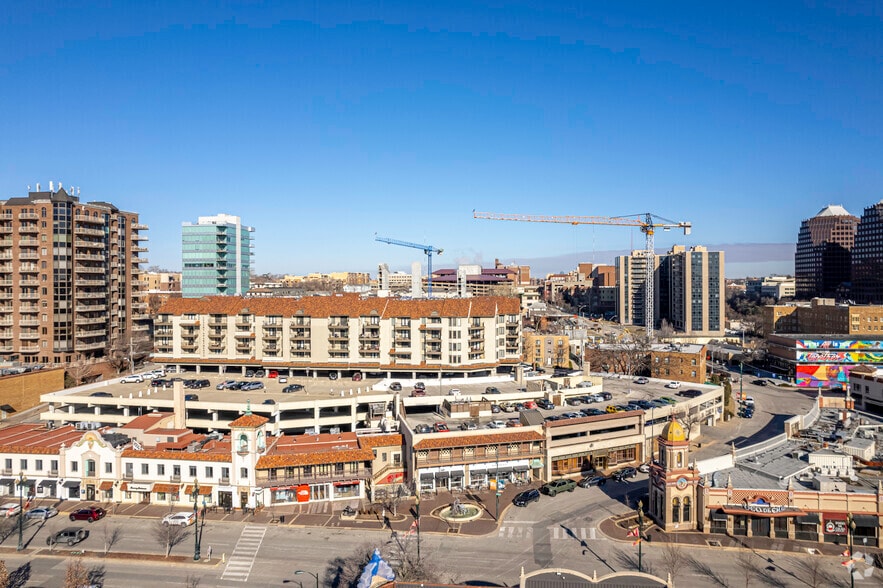 More Photos Of 414-418 Nichols Rd, Kansas City Unknown For Lease