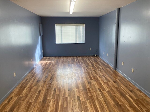 More Photos Of 1021 S Main St, Mcpherson General Retail For Sale