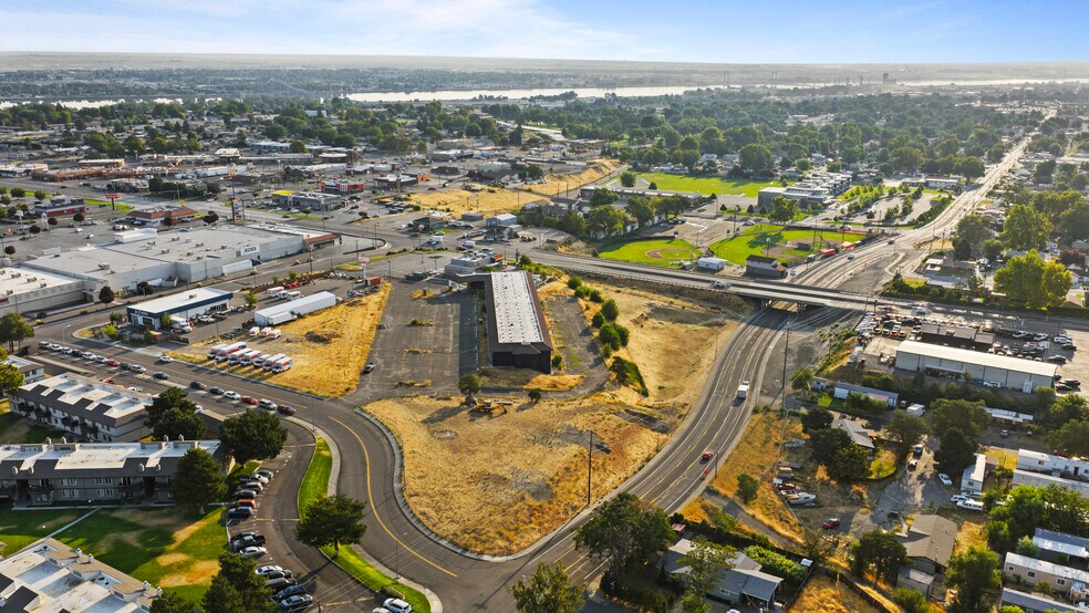 More Photos Of 2810 & 2900 4th Ave, Kennewick Land For Sale
