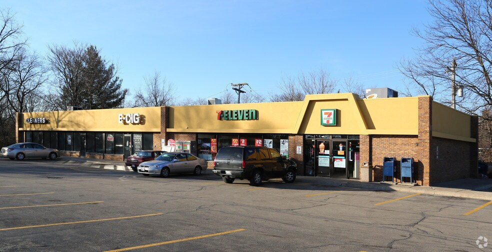 More Photos Of 1100-1106 Ogden Ave, Lisle Freestanding For Lease