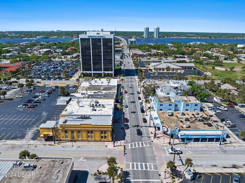 More Photos Of 546 Seabreeze Blvd, Daytona Beach Bar For Lease