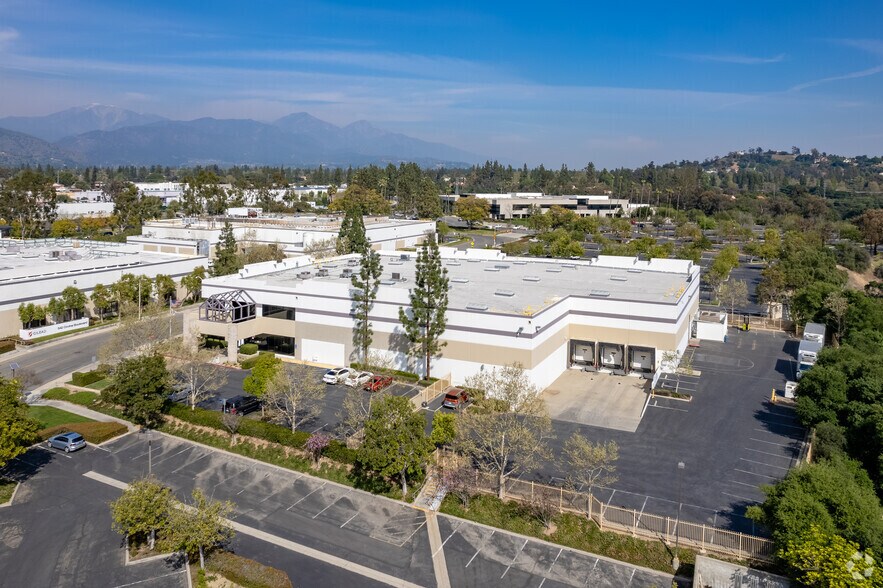 More Photos Of 550 Cliffside Dr, San Dimas Warehouse For Lease