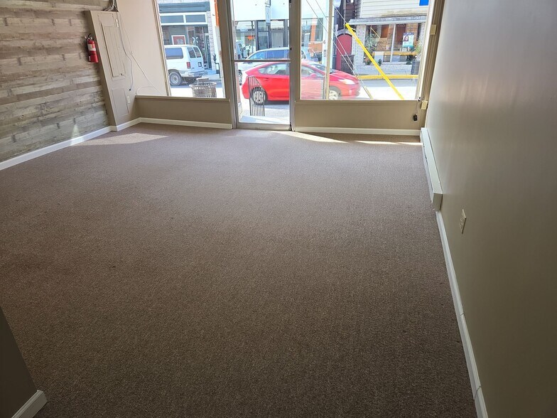 More Photos Of 1 E Main St, Thurmont Storefront Retail Office For Lease