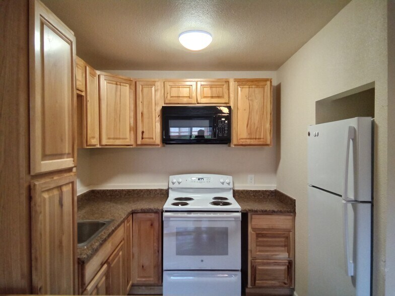 More Photos Of 4253 Highway 101 N, Gearhart Hotel For Sale