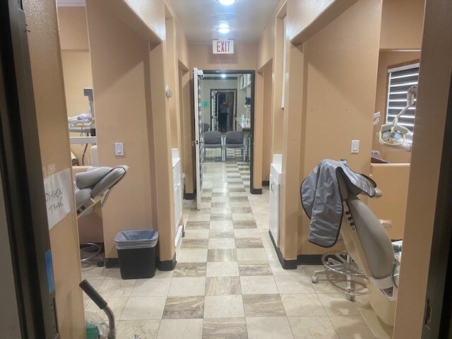 More Photos Of 335 W Arrow Hwy, Glendora Warehouse For Lease