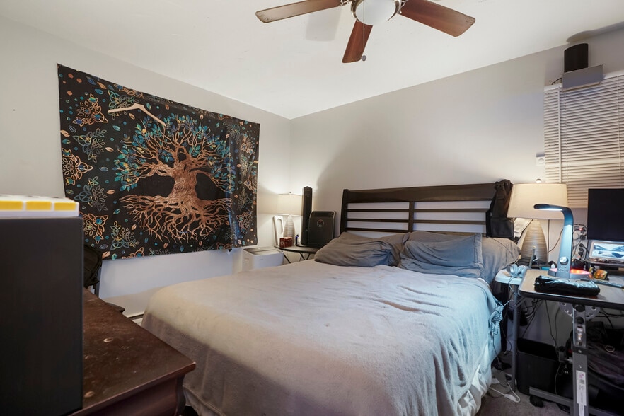 More Photos Of 3650 S Lincoln St, Englewood Apartments For Sale
