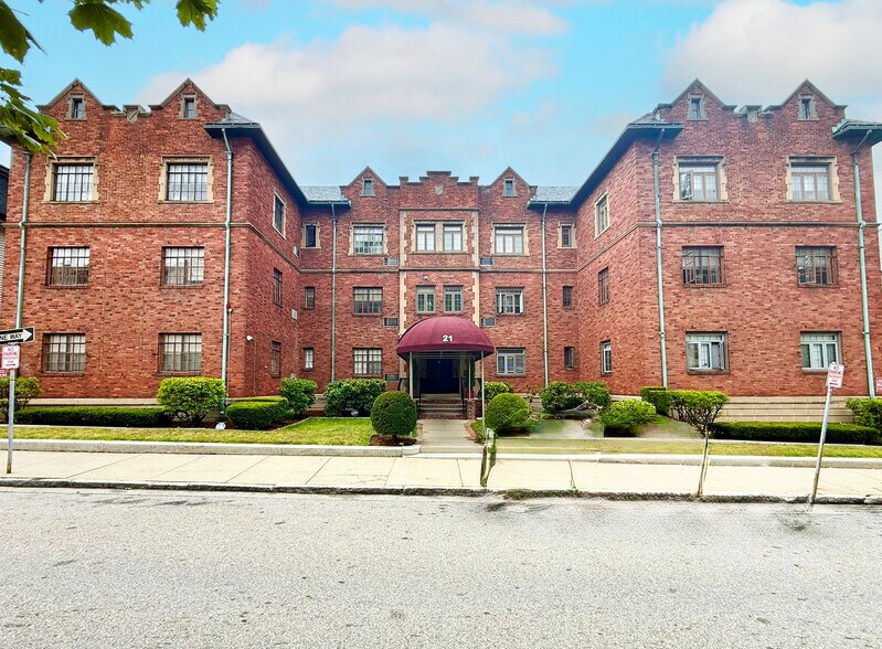 Primary Photo Of 21 Fruit St, Worcester Apartments For Sale