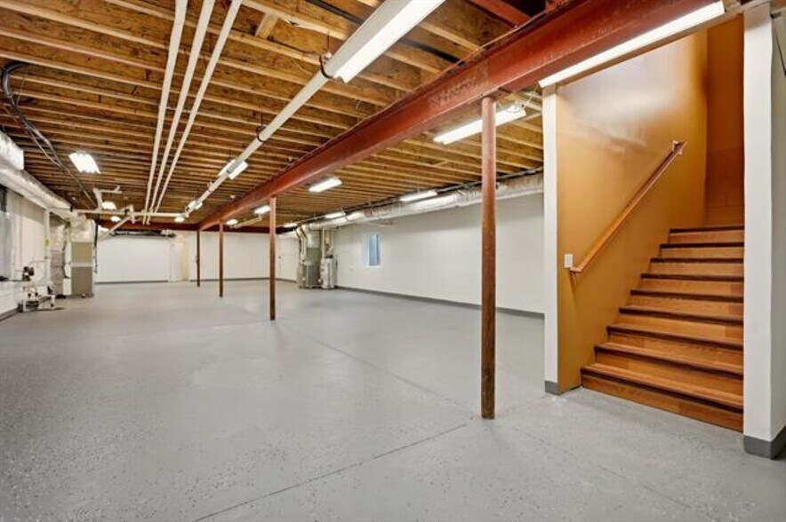 More Photos Of 2010 15th St, Bay City Healthcare For Sale