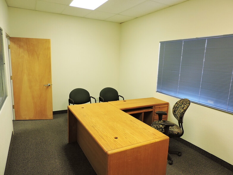 More Photos Of 500 S Willard St, Cottonwood Distribution For Lease