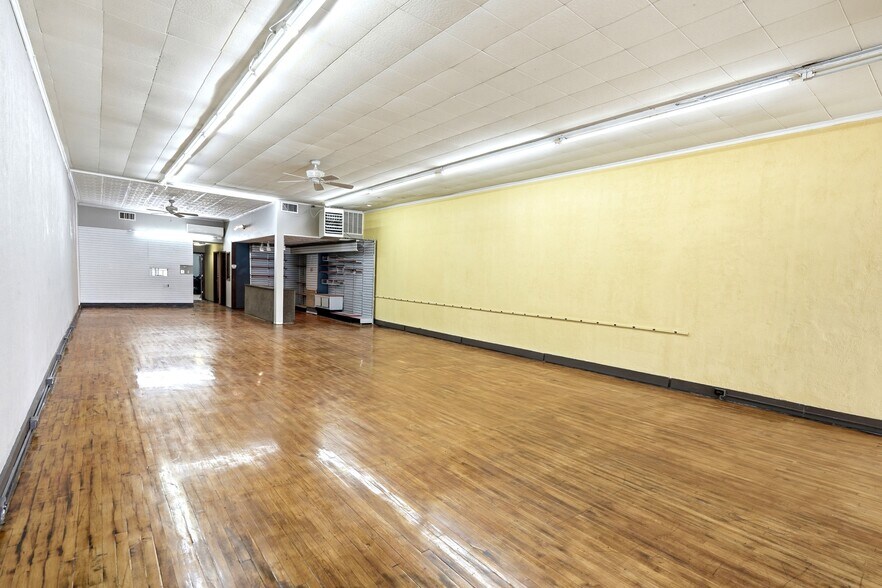 More Photos Of 106 N Orange St, Albion Storefront For Sale