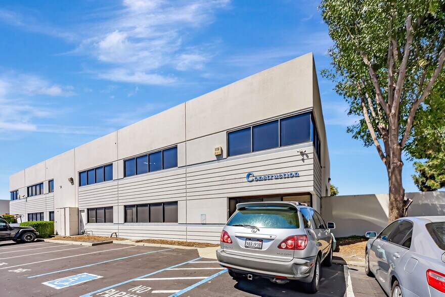 More Photos Of 2485 Technology Dr, Hayward Research And Development For Lease