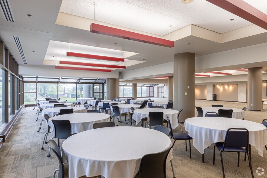 More Photos Of 480 Vantage Pt, Miamisburg Medical For Lease