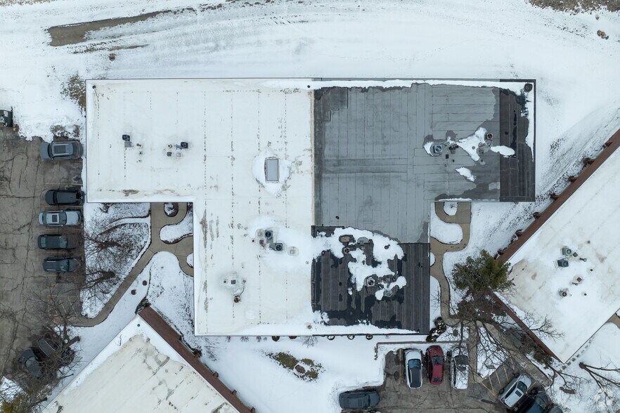 More Photos Of 939 N Plum Grove Rd, Schaumburg Medical For Lease