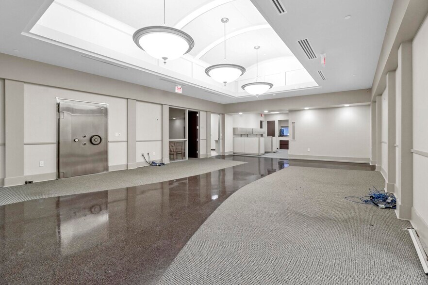 More Photos Of 1600 N Redbud Blvd, McKinney Office For Sale