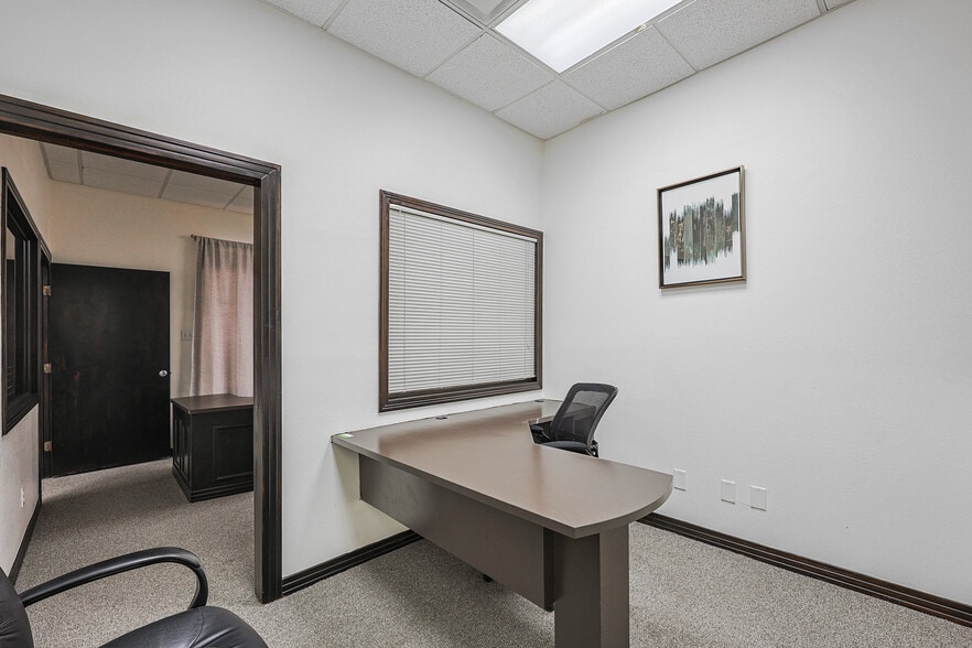 More Photos Of 2001 W Nolana Ave, McAllen Office For Lease