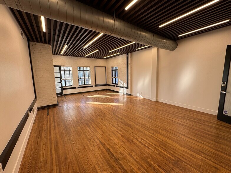 More Photos Of 6601-6613 W Sunset Blvd, Los Angeles Storefront Retail Office For Lease