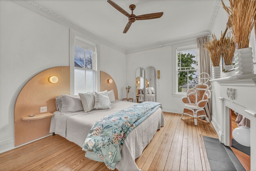 More Photos Of 118 S 4th St, Wilmington Hospitality For Sale