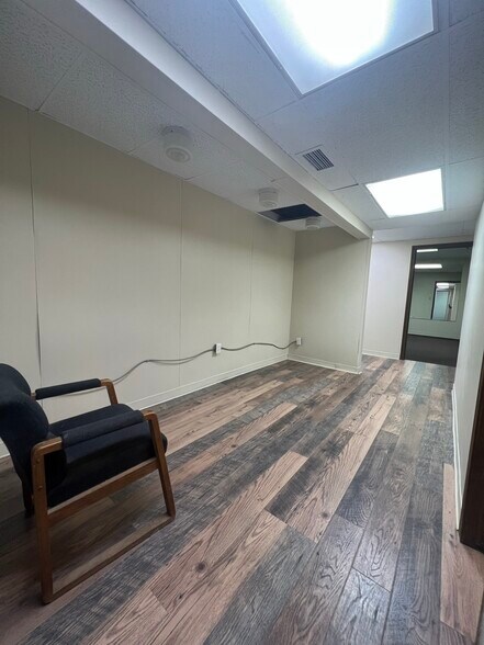 More Photos Of 2710 W Court St, Flint Office For Sale