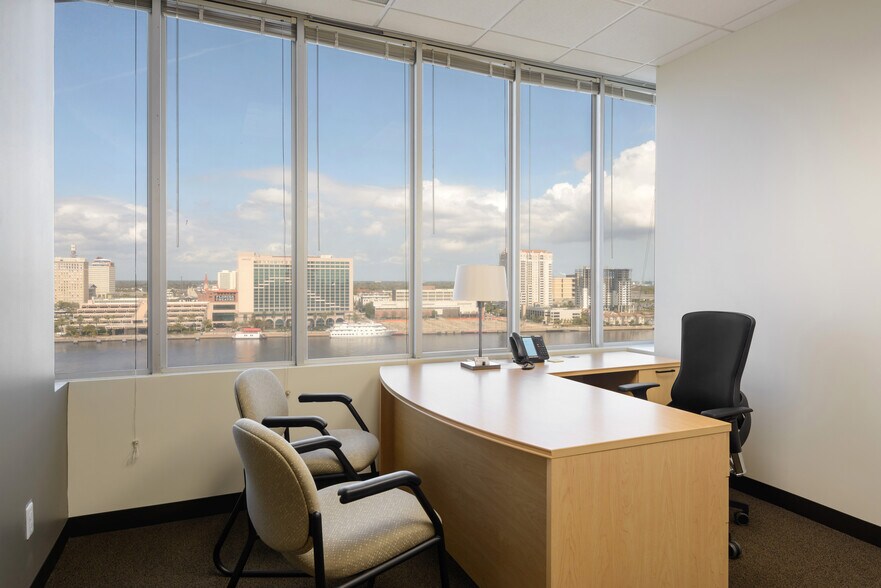 More Photos Of 1301 Riverplace Blvd, Jacksonville Office For Lease