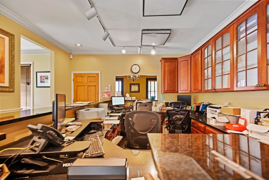 More Photos Of 1624 NE Piedmont Ave, Atlanta Medical For Sale